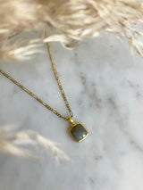 Charm protector piedra semipreciosa humo